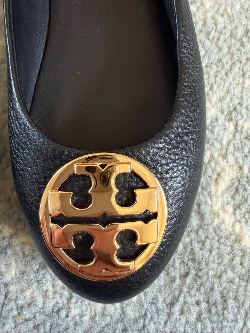 Tory Burch Black Pebbled Leather Chelsea Ballet Flats - Picture 4 of 13